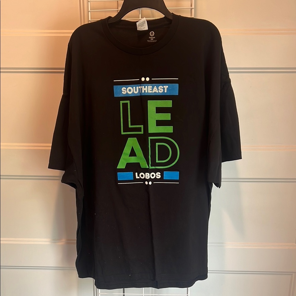 Black and Green Short Sleeve Tech-Inspired Tee